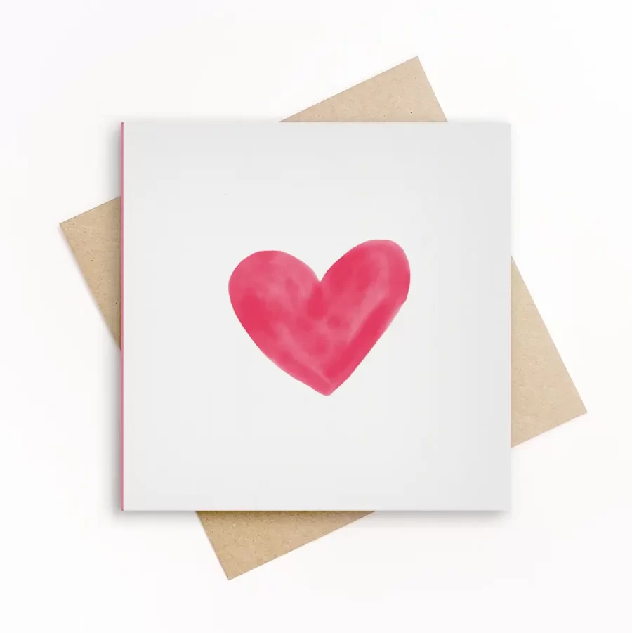 Vierkante wenskaart met groot hot pink aquarel hart op witte achtergrond