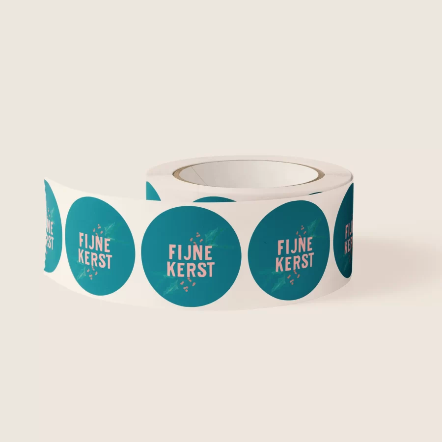 Rol met eco kerststickers ‘Fijne kerst’ in petrol en roze tinten