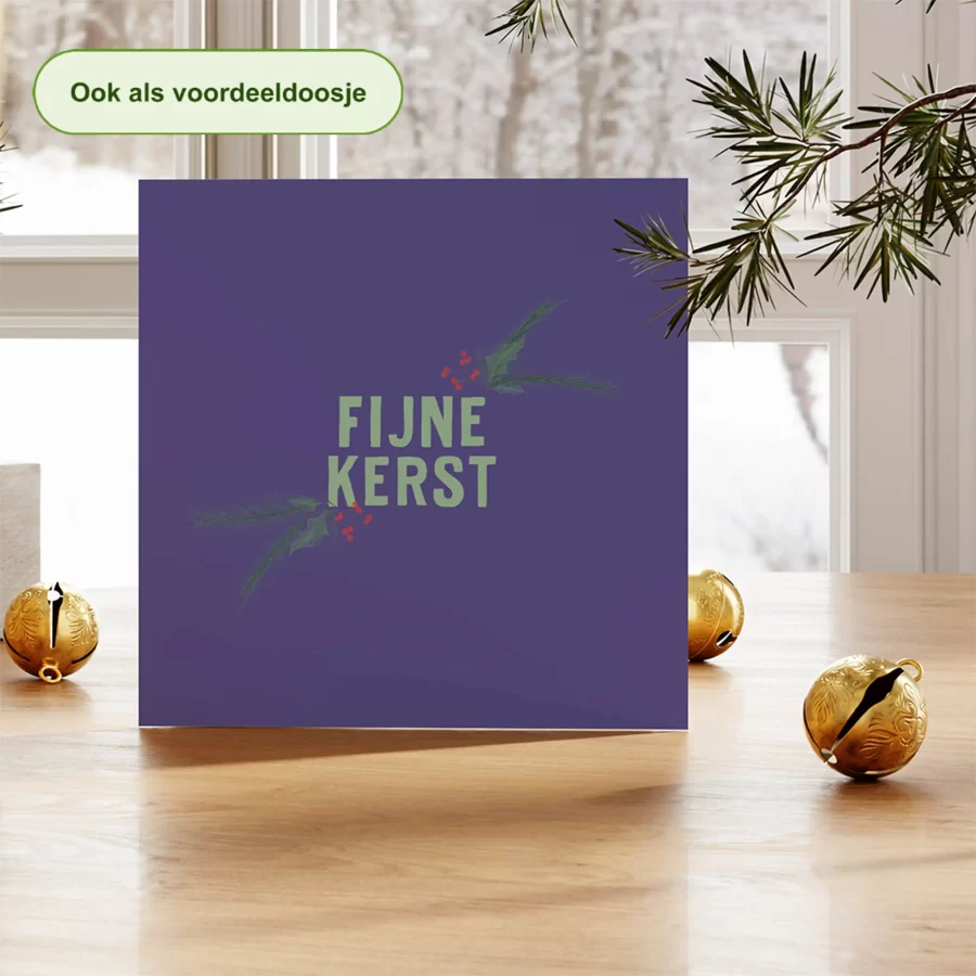 Kerstkaart tekst fijne kerst met dennentakjes, paars en groen – duurzame kerstkaart Grafiquelien
