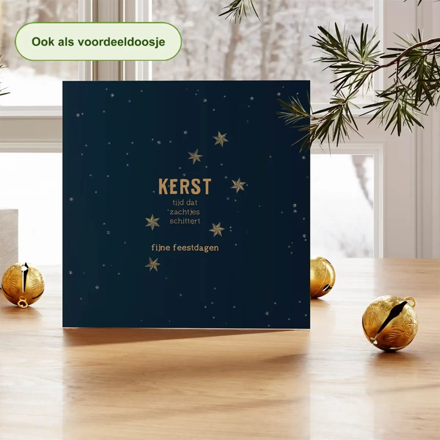 Kerstkaart tekst kerst tijd dat zachtjes schittert, sterrenhemel donkerblauw – duurzame kerstkaart Grafiquelien